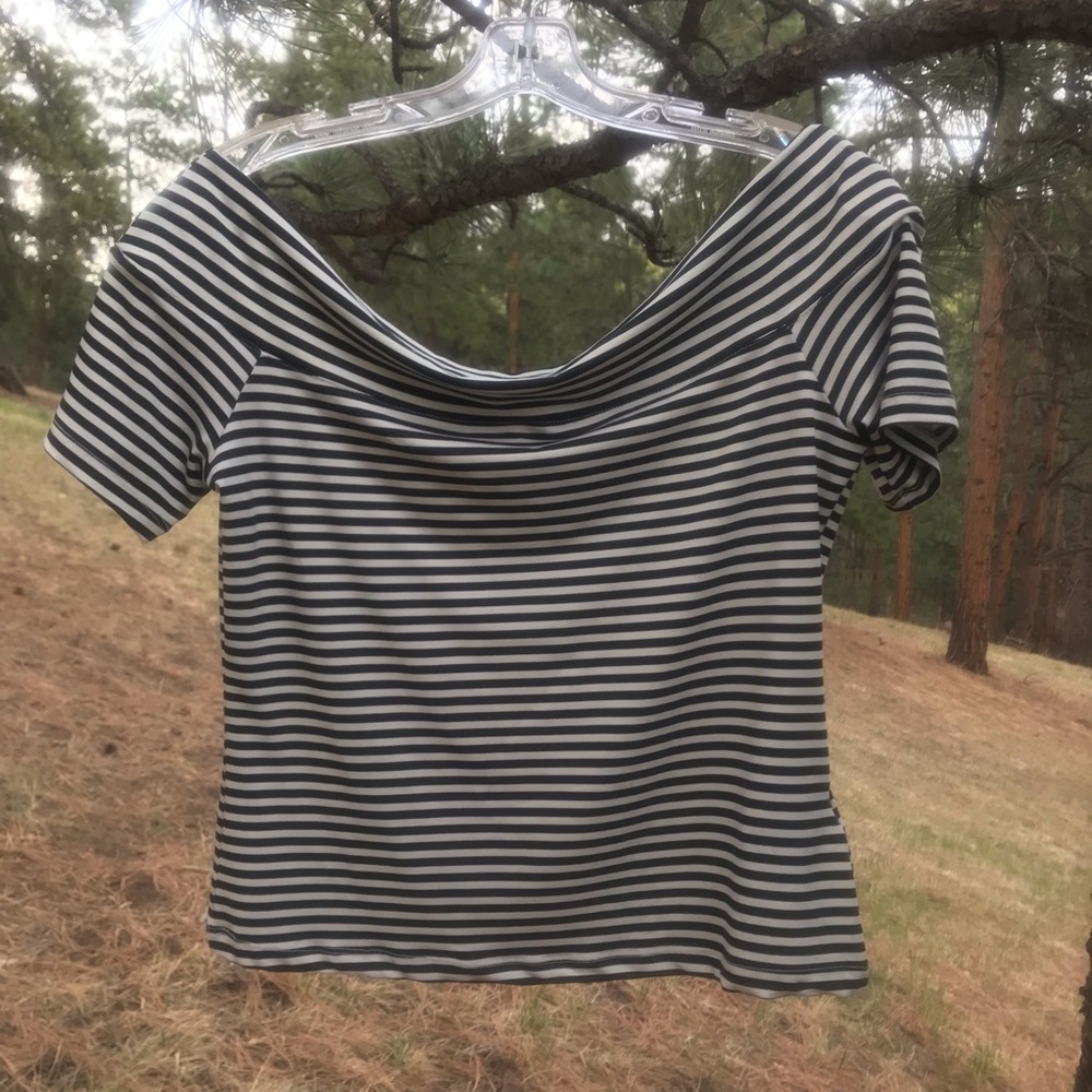 Striped Off-the-Shoulder Women’s Top - Black & White